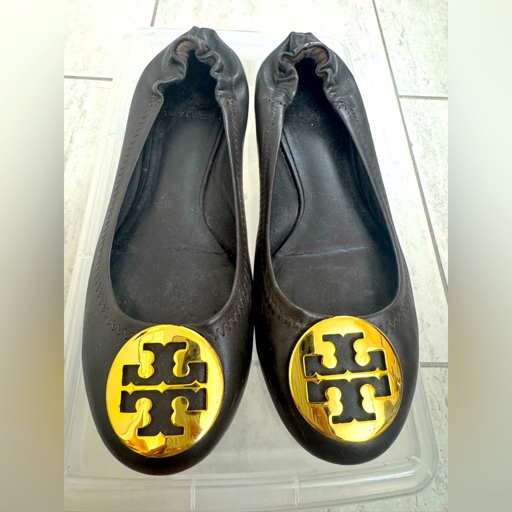 Tory Burch Reva Sandals- dark brown with gold emblem. Size 7.
